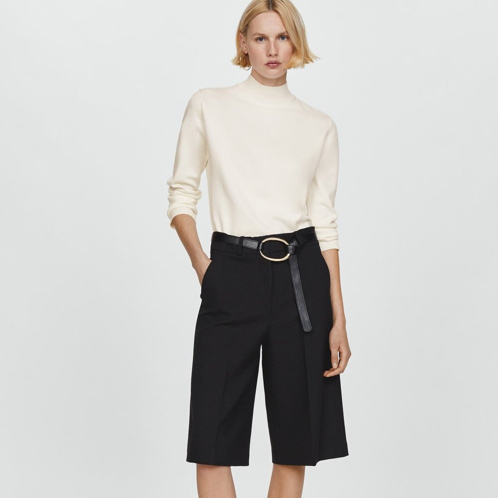 BANANA REPUBLIC Black Bermuda’s